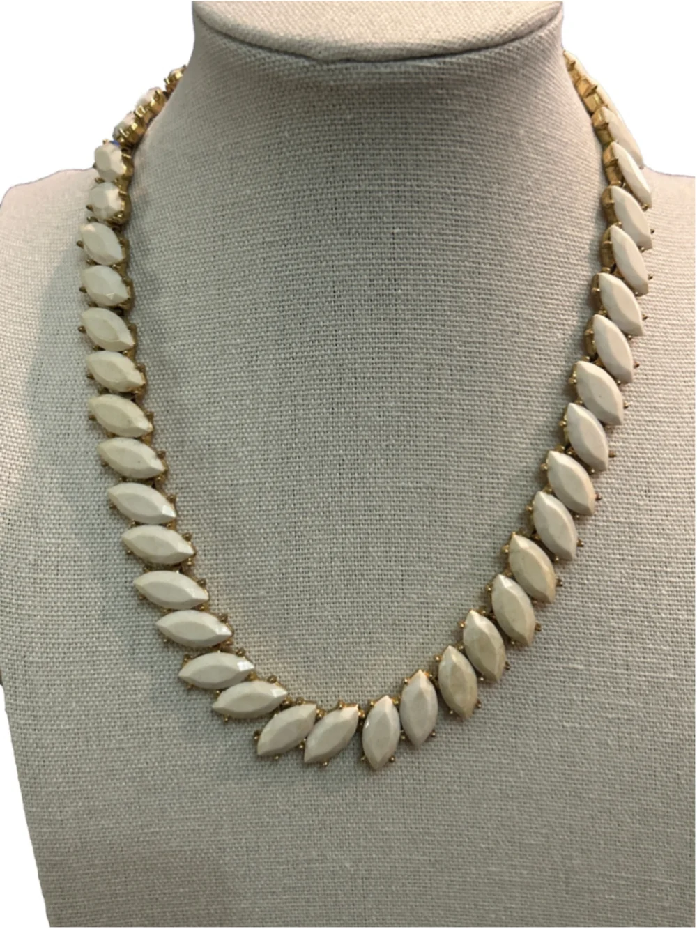 Women's Trifari vintage choker Necklace, One Size, cream and Gold 14”
